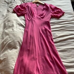 Weddding guess dress